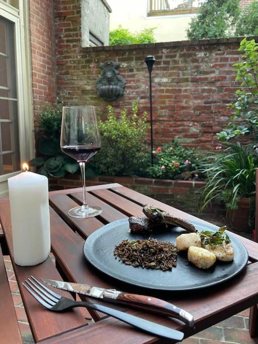 Society Hill, Historical Luxury Home, 3bd/2.5ba * Philadelphia