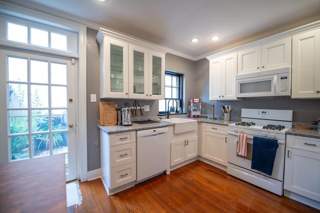 Society Hill, Historical Luxury Home, 3bd/2.5ba * Philadelphia